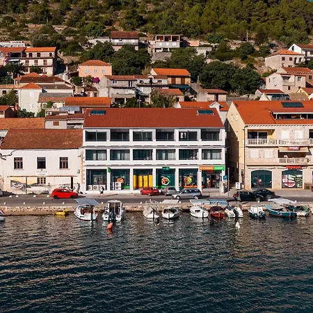 & Fisherman's Luck - One-bedroom With Terrace And Sea View