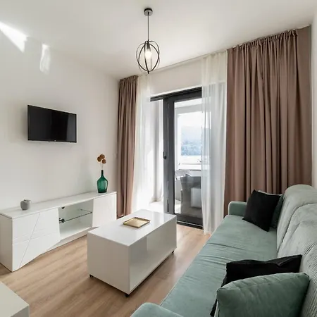 Daire & Fisherman's Luck - One-bedroom With Terrace And Sea View