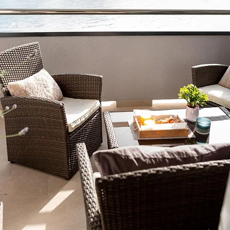 & Fisherman's Luck - One-bedroom With Terrace And Sea View Apartment